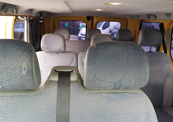 Renault Trafic cena 31800 przebieg: 259000, rok produkcji 2006 z Chmielnik małe 172